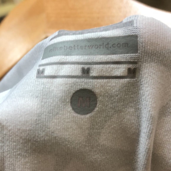 Nike Dry Fit Racerback tank - Picture 8 of 10